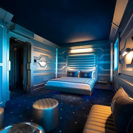 Hotel Station Cosmos شاسنوي دي بويتو المظهر الخارجي الصورة